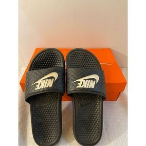Nike slides size 7 sandals
